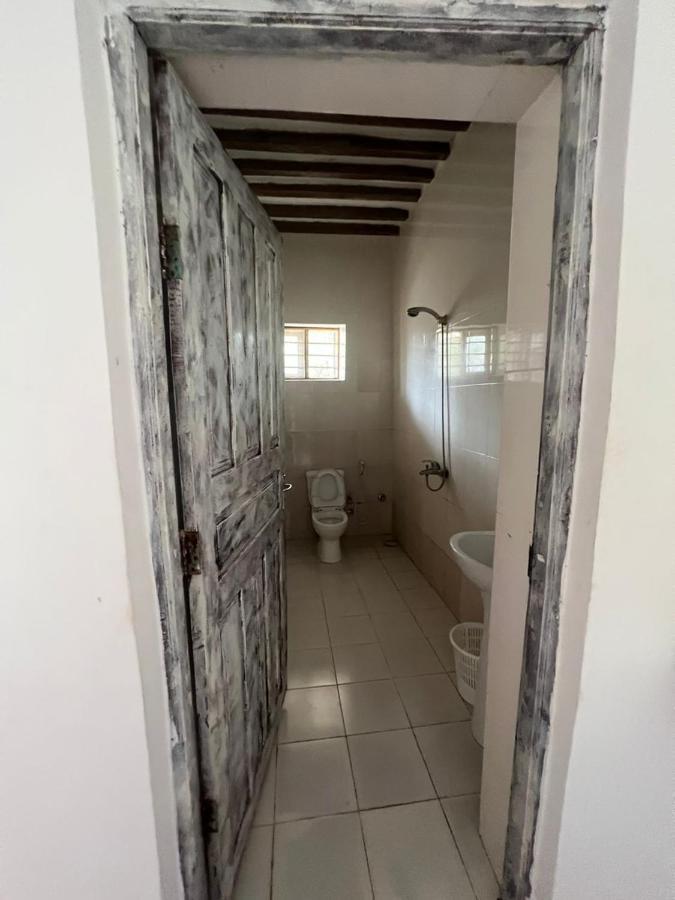 Duara Beach House Hotell Paje Exteriör bild